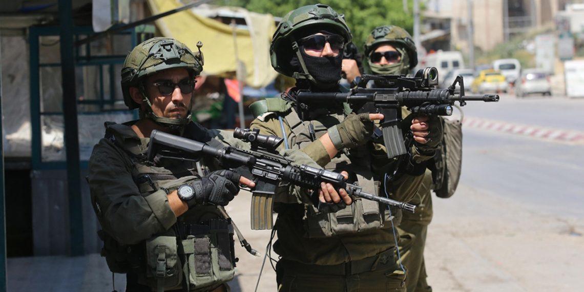 İsrail ordusu, Batı Şeria’da 13 Filistinliyi gözaltına aldı