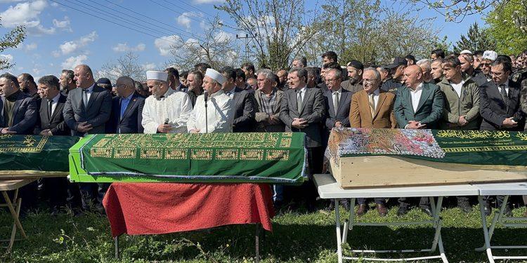 Samsun’da heyelan faciası: Baba ve 2 kızının cenazeleri toprağa verildi