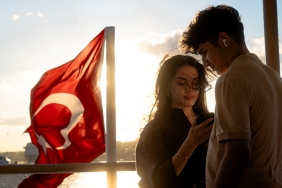 Eda-Ece8217den-Sasirtan-Paylasim-Ask-Posu-Sosyal-Medyayi-Salladi-featured