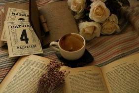 Simge-Sagin8217in-4-Yillik-Yalnizligina-Odul-Toreninde-Veda-Askini-Ilan-Etti-featured